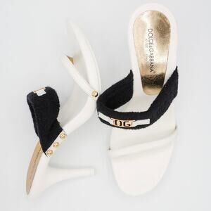 39 Dolce & Gabbana Black & White Logo Mules